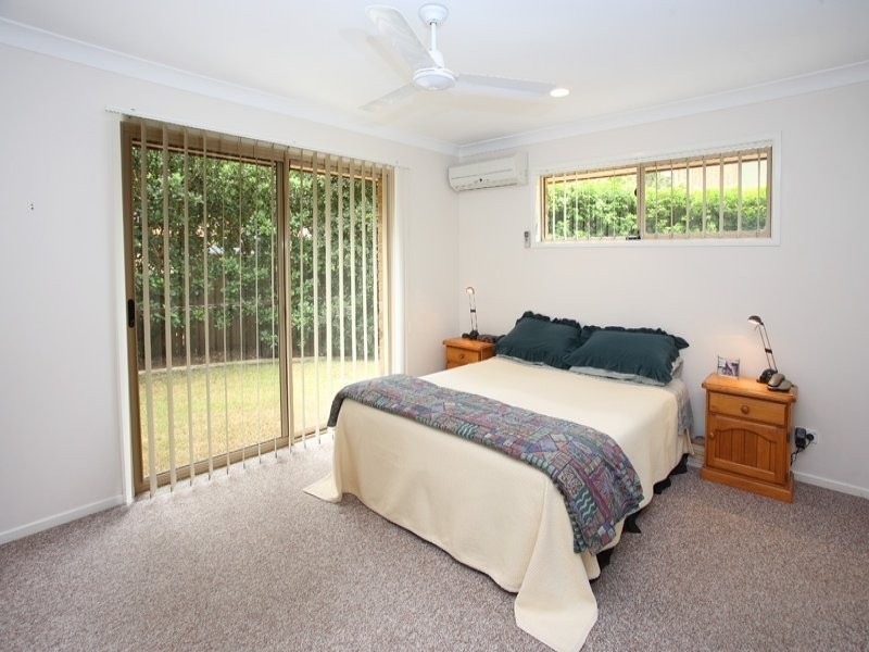 7 Fern Place, Kenmore QLD 4069