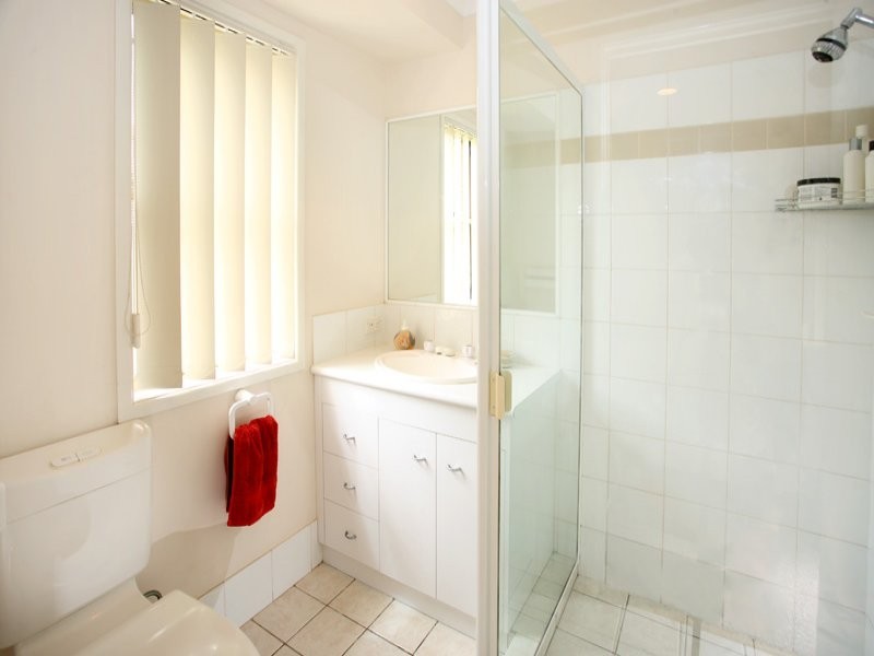 7 Fern Place, Kenmore QLD 4069