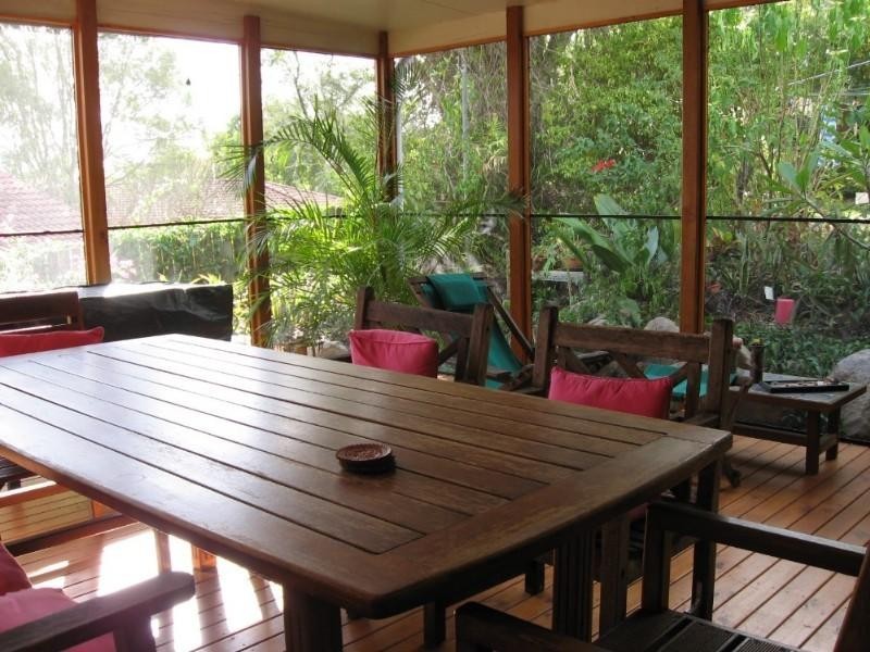 8 Whitian Street, Chapel Hill QLD 4069