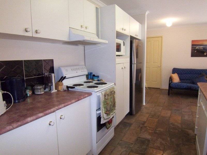 9 Langer Pl, Arundel QLD 4214