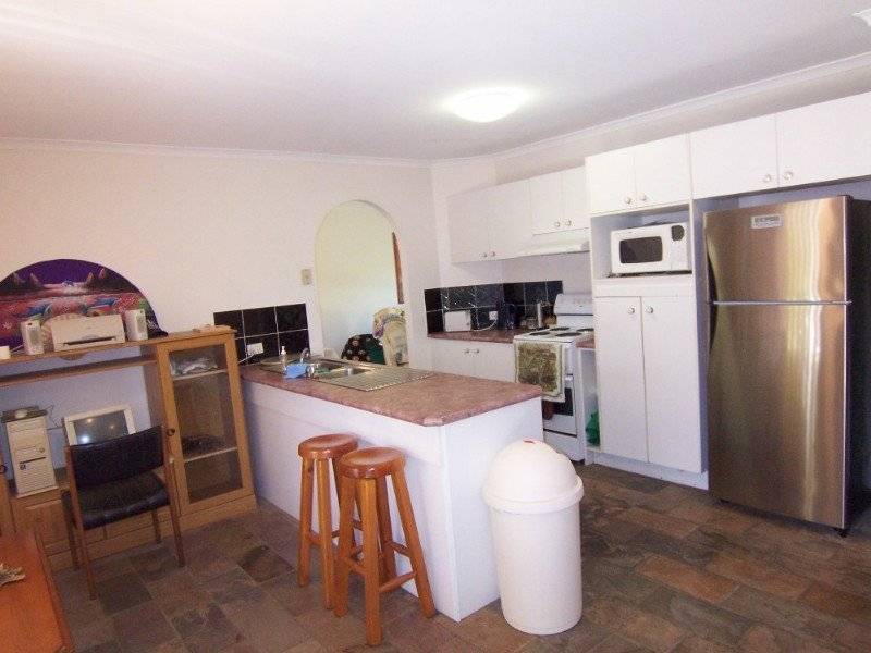 9 Langer Pl, Arundel QLD 4214