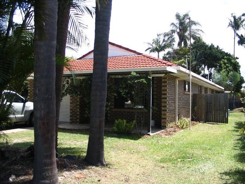 4 Magnolia Ave, Hollywell QLD 4216