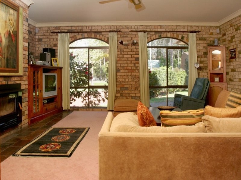 32 River Road, Mossy Point NSW 2537