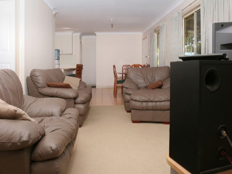 2 Currell Close, Malua Bay NSW 2536