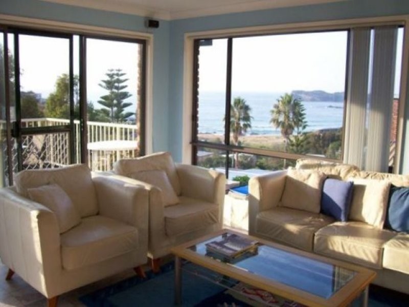 4 Nioka Ave, Malua Bay NSW 2536