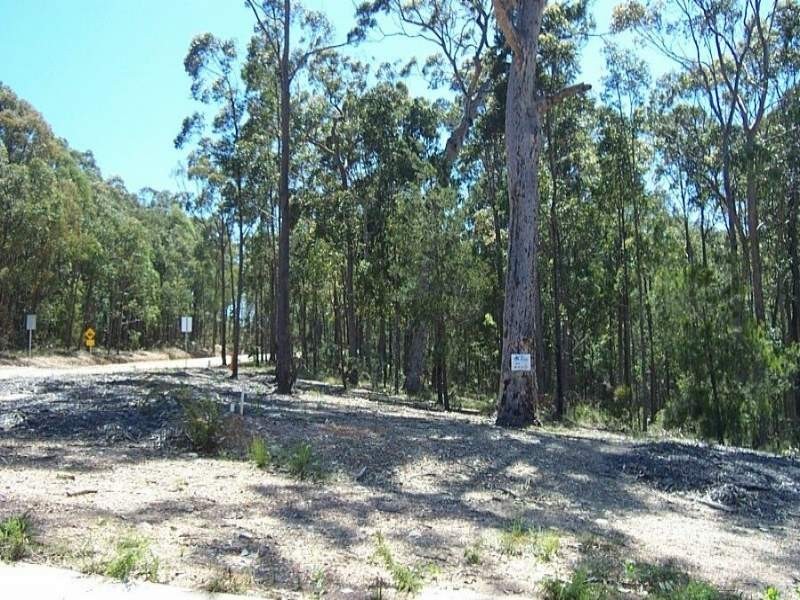 1 Bellbird Dr, Malua Bay NSW 2536