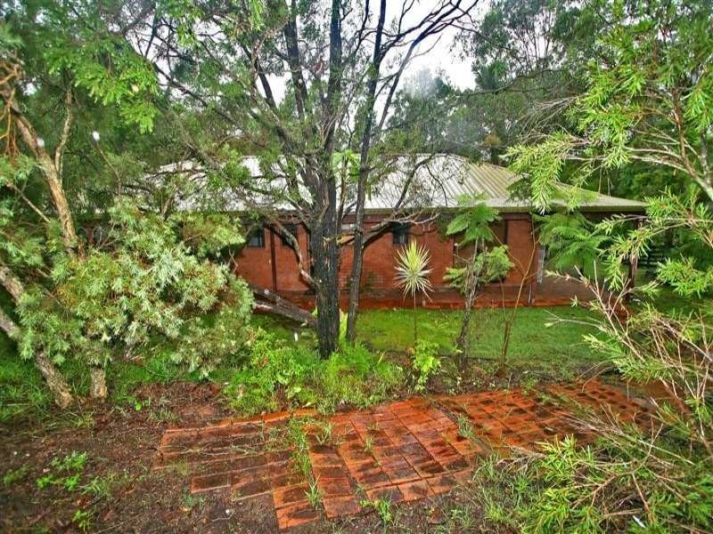 9 Branch Creek Road, Clear Mountain QLD 4500