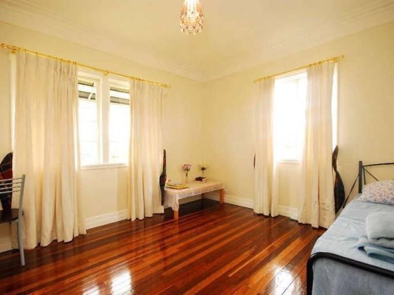 62 Gillies Street, Zillmere QLD 4034