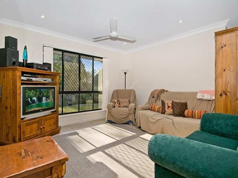 11 Surrey Close, Bald Hills QLD 4036