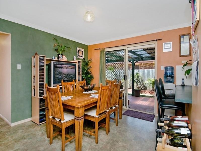 96 Cambridge Crescent, Fitzgibbon QLD 4018