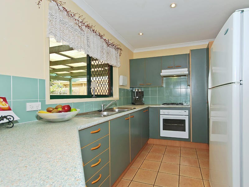 4 Deakin Close, Fitzgibbon QLD 4018