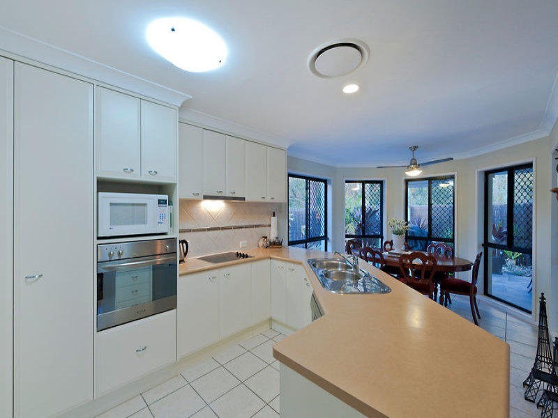 32 Cobblestone Street, Bridgeman Downs QLD 4035