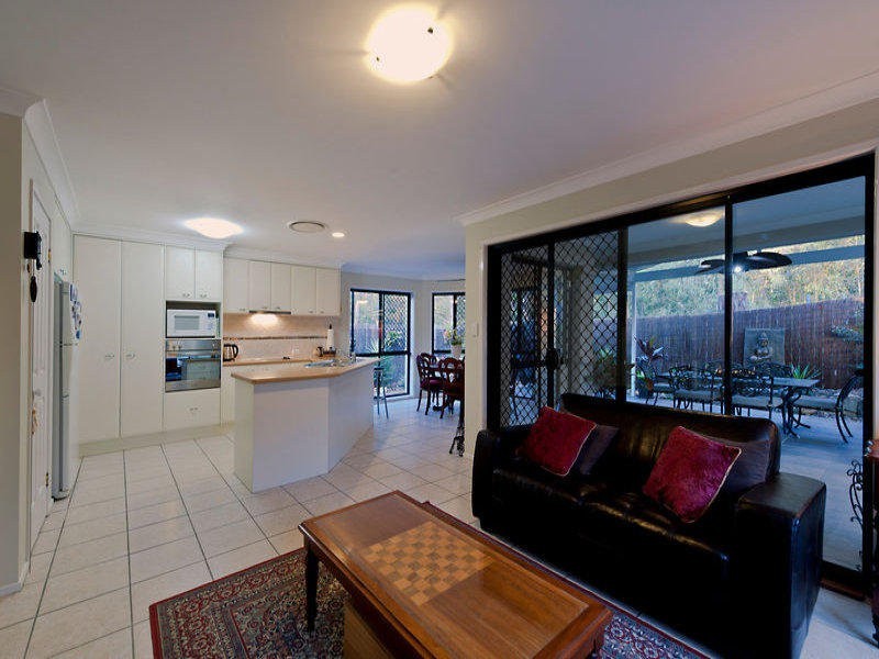 32 Cobblestone Street, Bridgeman Downs QLD 4035