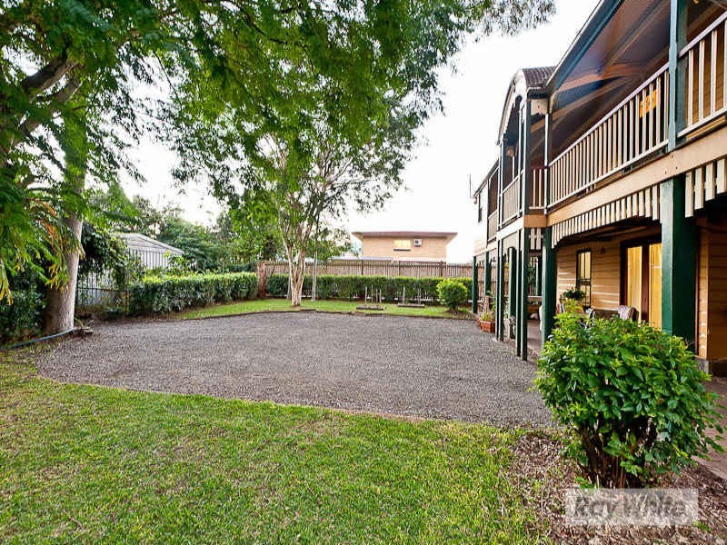 56 Yundah Street, Shorncliffe QLD 4017