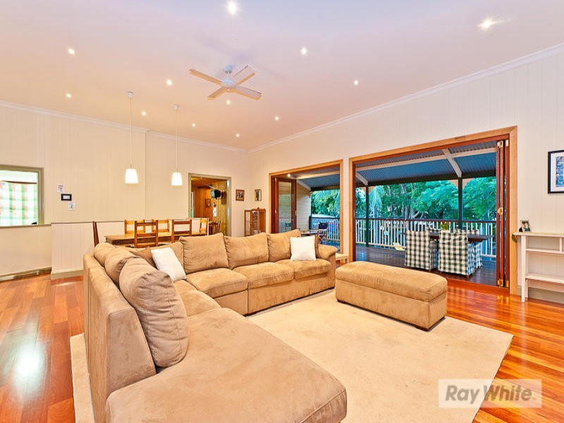 56 Yundah Street, Shorncliffe QLD 4017