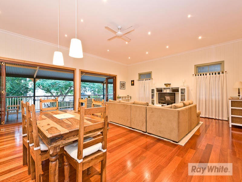 56 Yundah Street, Shorncliffe QLD 4017