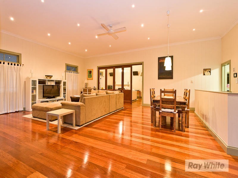 56 Yundah Street, Shorncliffe QLD 4017