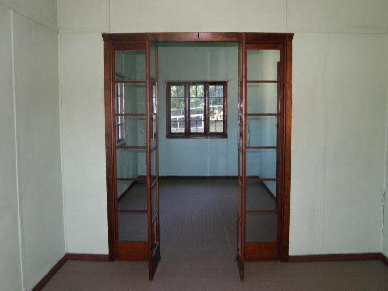 1100 Anzac Avenue, Petrie QLD 4502