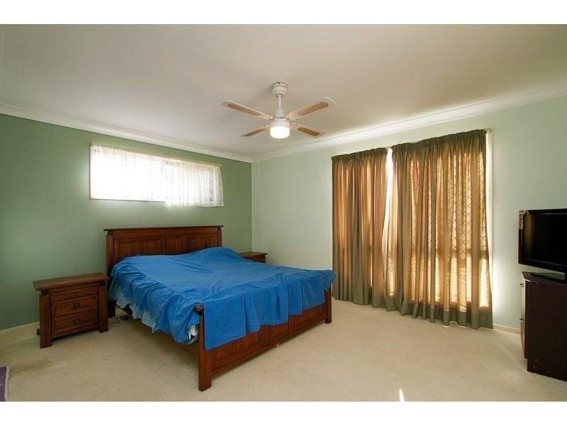 24 Paramount Drive, Warner QLD 4500