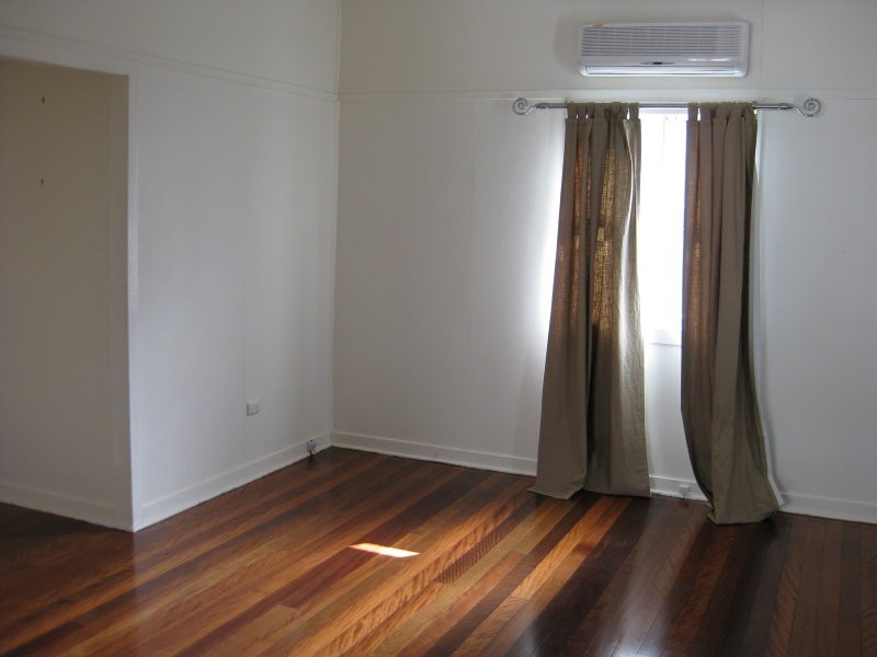 27 Halcomb Street, Zillmere QLD 4034