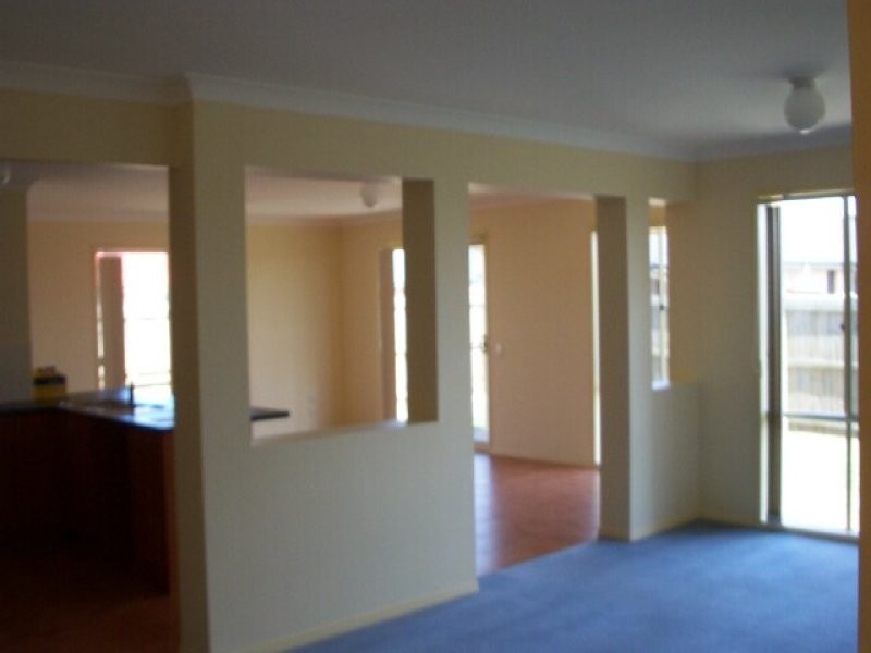 8 Nique Court, Scarborough QLD 4020