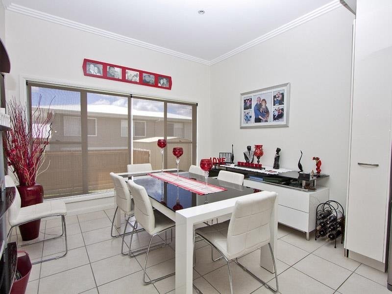 2 Dewberry Place, Bridgeman Downs QLD 4035