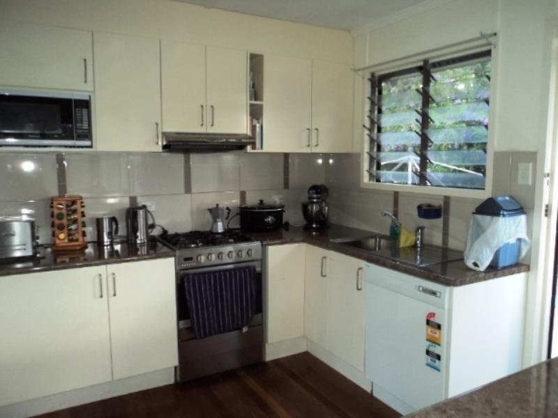 7 Tara Street, Stafford Heights QLD 4053