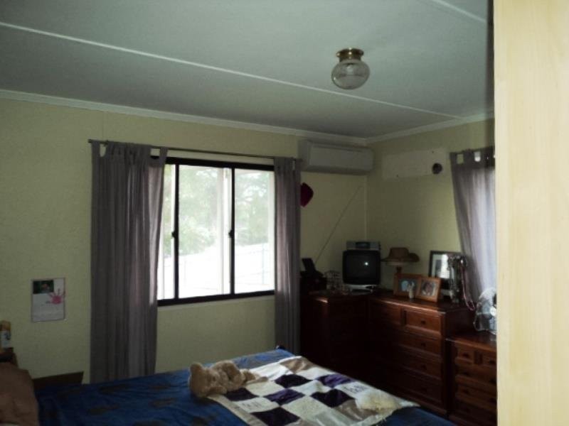 7 Tara Street, Stafford Heights QLD 4053