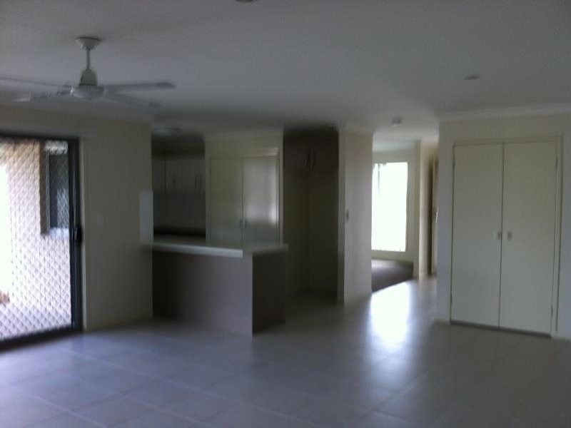 2 Karen Court, Redbank Plains QLD 4301