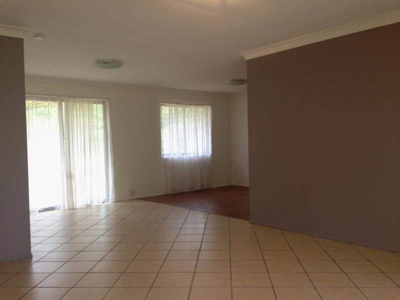 212 Eatons Crossing Road, Warner QLD 4500