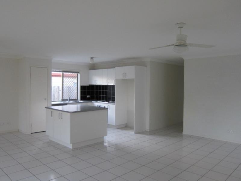 33 Griffen Place, Crestmead QLD 4132