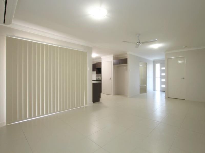 7 Roland Court, Kallangur QLD 4503
