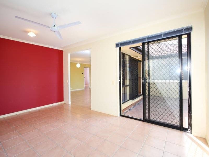 6 Sellers Place, Mcdowall QLD 4053