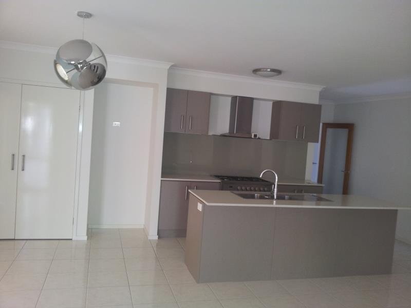 11 Booyong Place, Bridgeman Downs QLD 4035