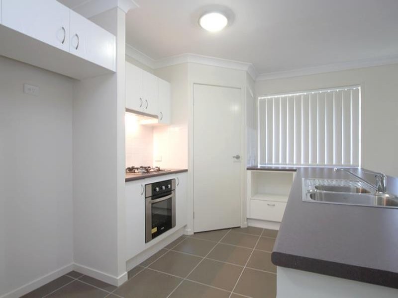 26 Duporth Crescent, Dakabin QLD 4503