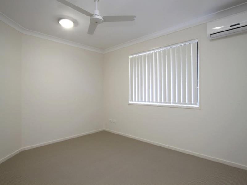 26 Duporth Crescent, Dakabin QLD 4503
