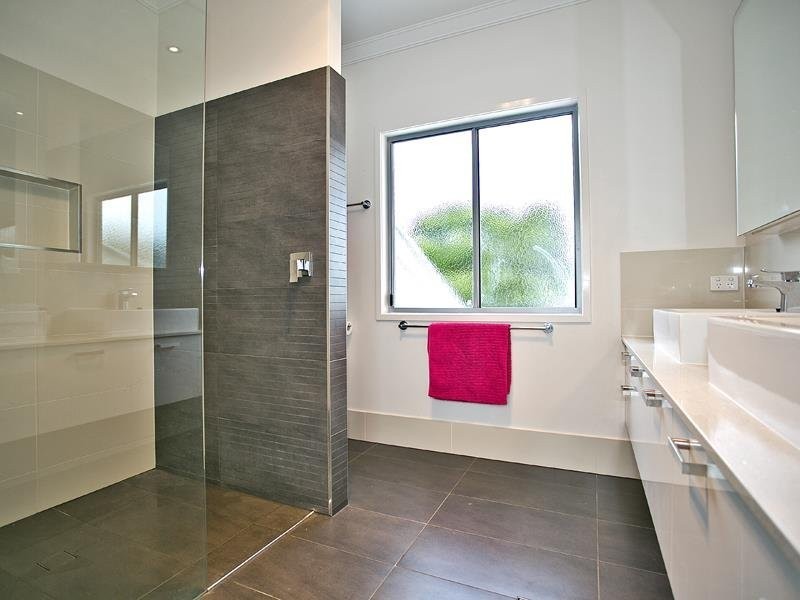 66 Friday Street, Shorncliffe QLD 4017