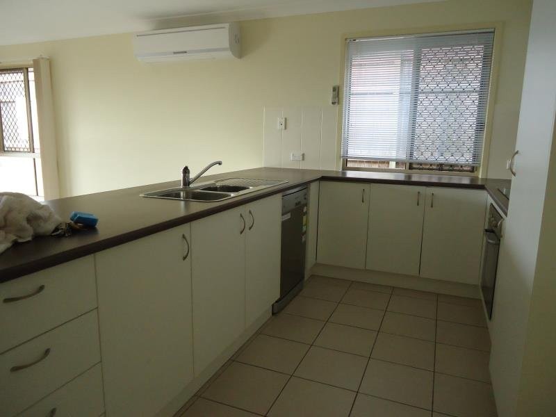 8 Vanessa Close, Richlands QLD 4077