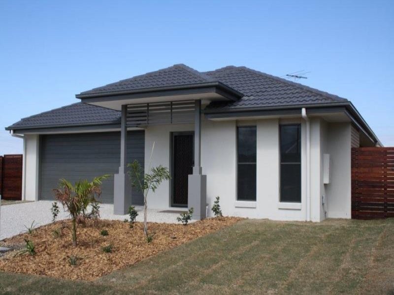 16 Rawlins Crescent, North Lakes QLD 4509