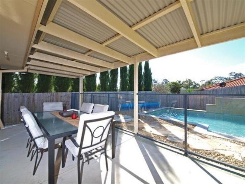 42 Bowers Road South, Everton Hills QLD 4053