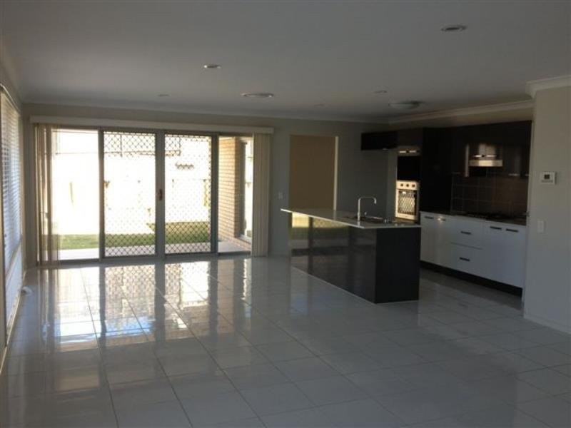2 Corella Crescent, Warner QLD 4500