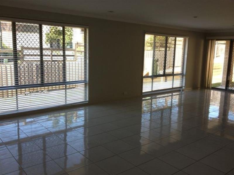 2 Corella Crescent, Warner QLD 4500