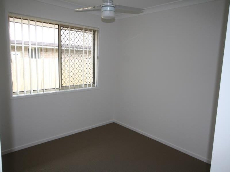 24 Oakvale Avenue, Holmview QLD 4207