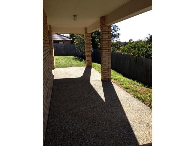 10 Schafer Court, Edens Landing QLD 4207