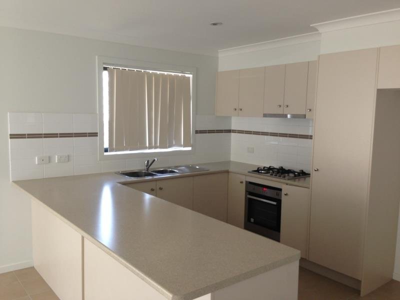 33 Burdekin Circuit, Warner QLD 4500