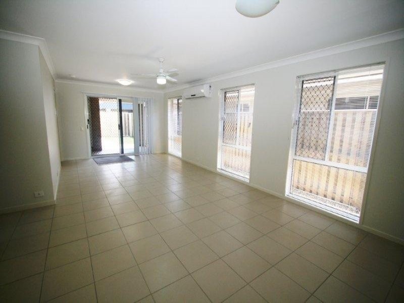 28 Diamantina Cres, Fitzgibbon QLD 4018