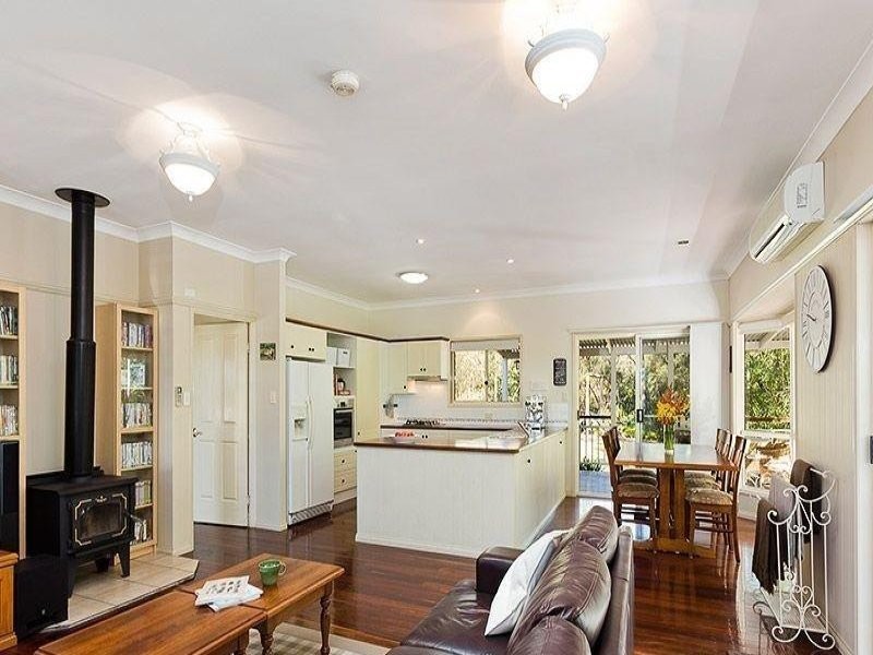 7 Hoare Court, Bunya QLD 4055
