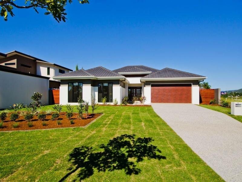 16 Ferrymans Court, Helensvale QLD 4212