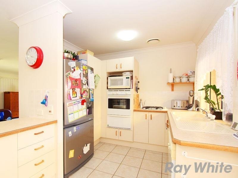 2 Frensham Crescent, Boondall QLD 4034