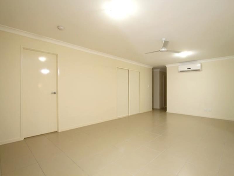 13 Toby Close, Kallangur QLD 4503